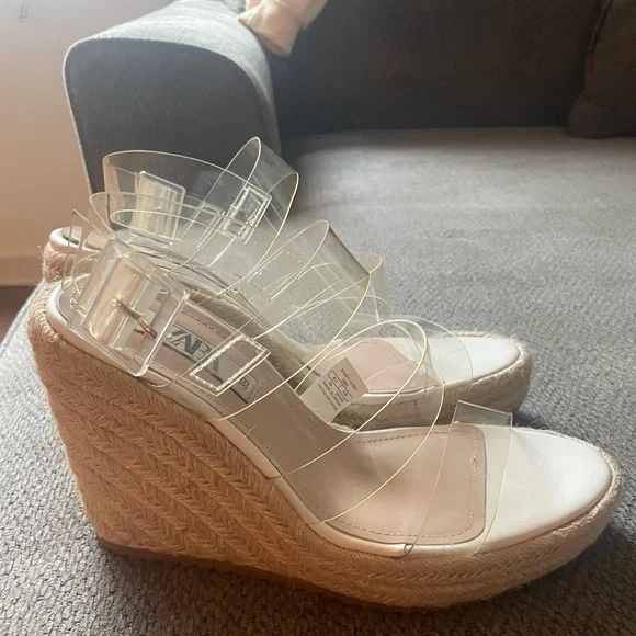 Zara White and Cream Espadrilles with Modern Design - Picture 3 of 3